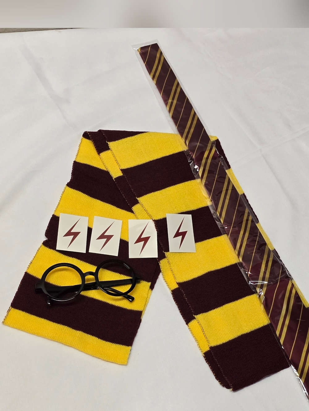 Wizard Cosplay Kit HP Gryffindor Style Scarf Glasses Tie 4 Lighting Tattoos NEW